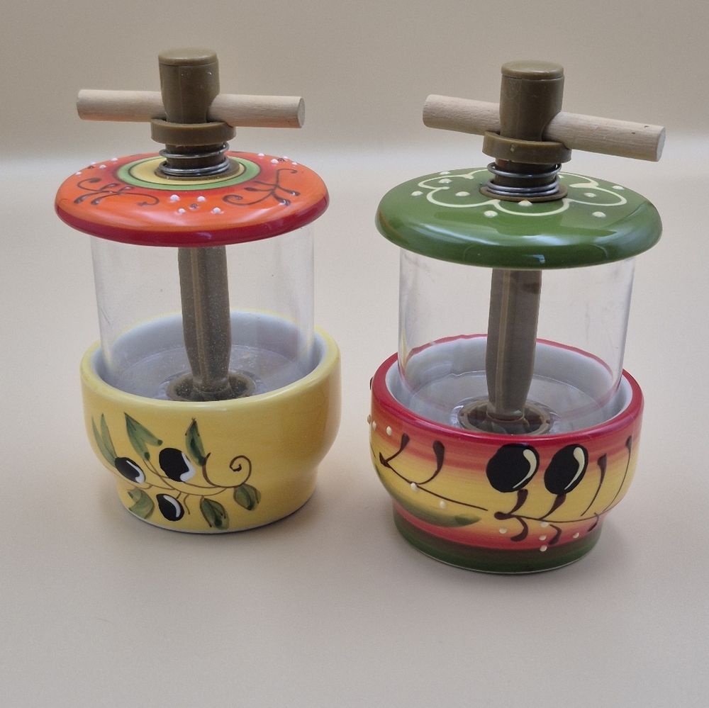 2 Le Cluny French Handpainted Ceramic Herb Mill/ Spice Salt Pepper Grinders